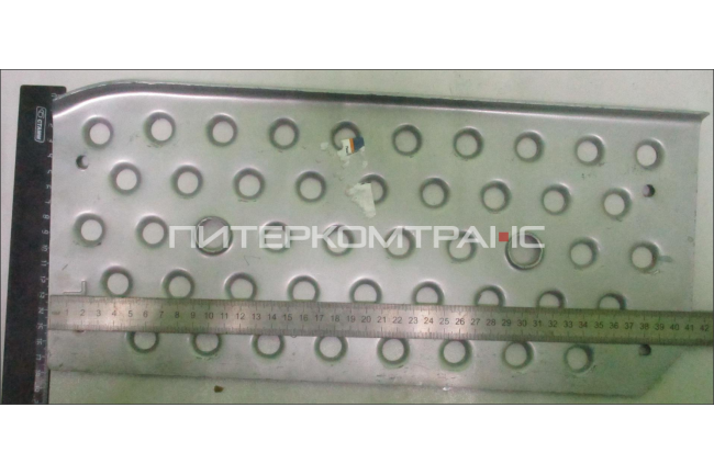 Подножка левая третьей ступени J6 (3250, 3310) E5
