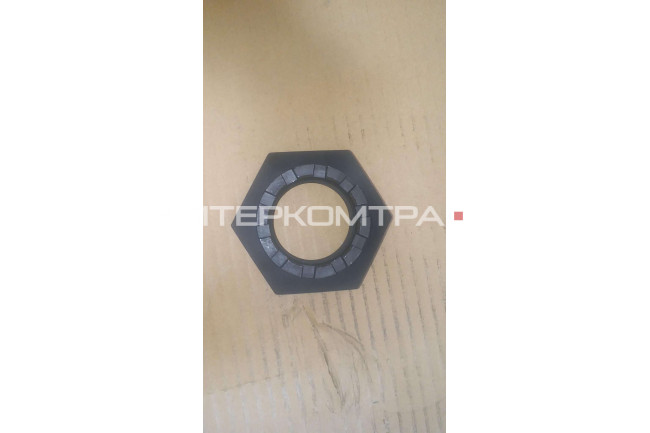 Гайка передней ступицы корончатая  VGD95,T5G